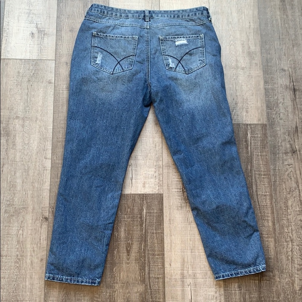 DISTRESSED JEANS - Picture 6 of 8